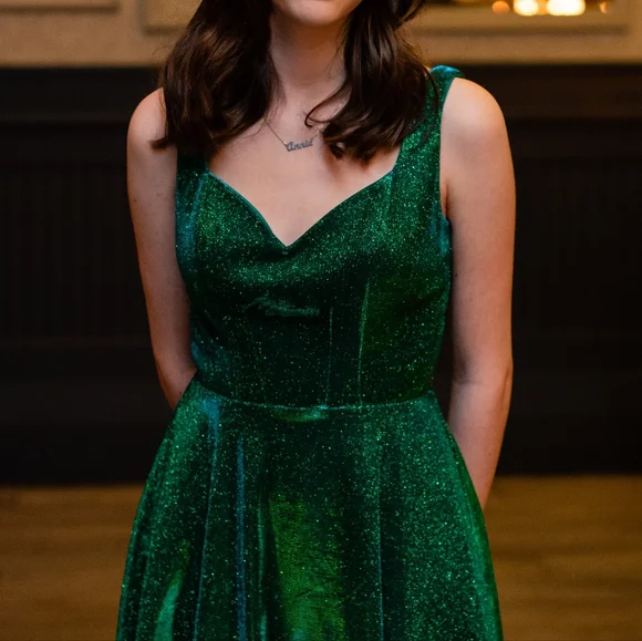 Sparkling Green Dress - Picture 4 of 10